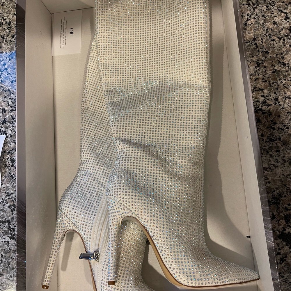 Jennifer Lopez White Boots